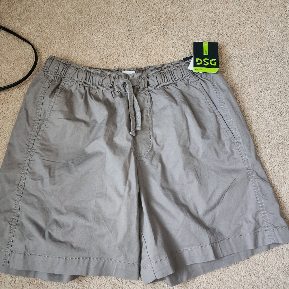 Dicks men's small 6" casual cotton short, light charcoal
